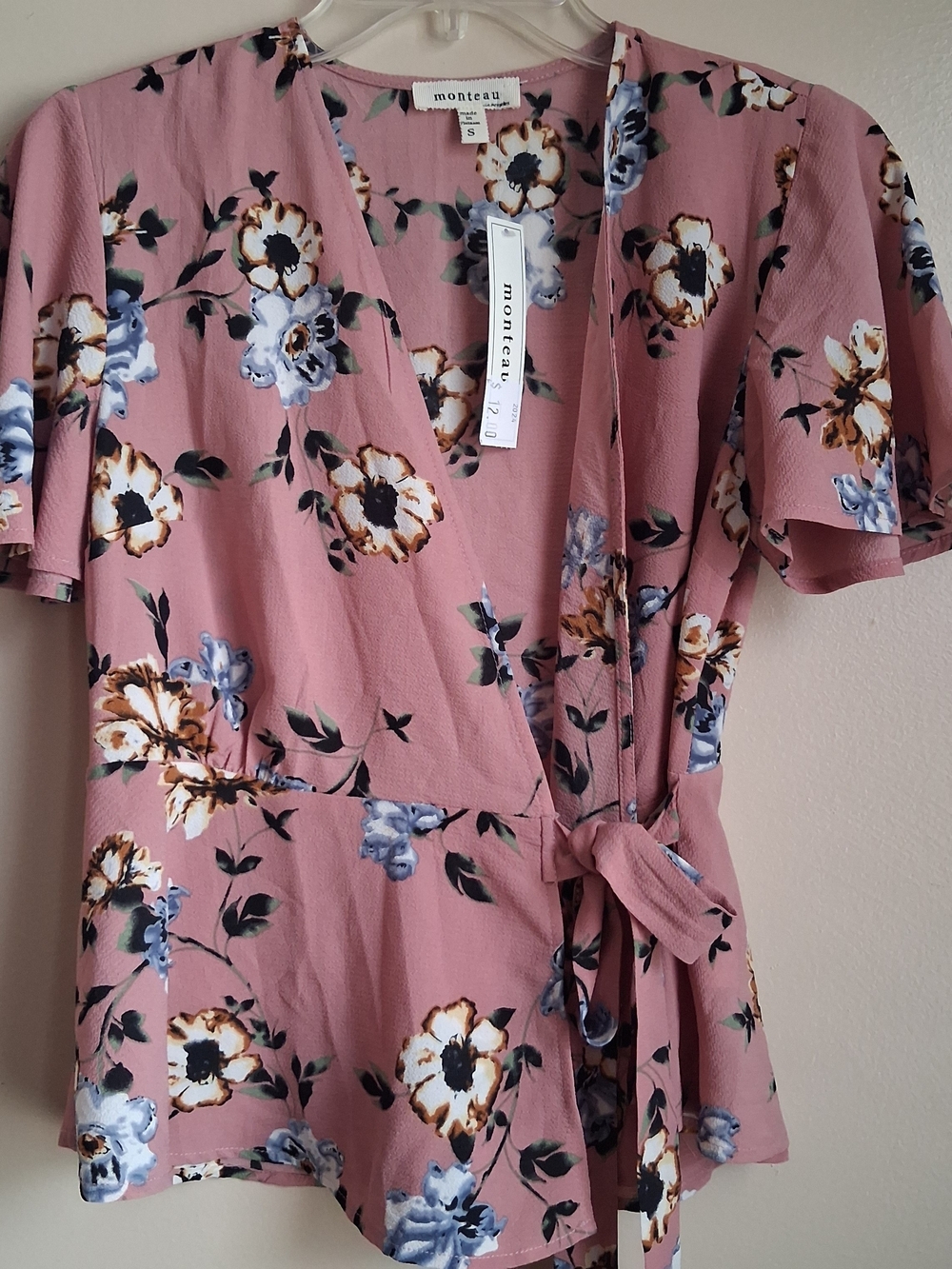 Monteau Los Angeles Womens Floral Wrap Top Pink V-Neck Short Sleeve Blouse Small